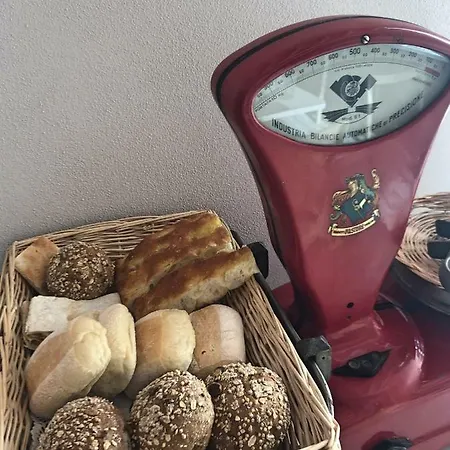 Lanterna Room&breakfast Oda ve Kahvaltı