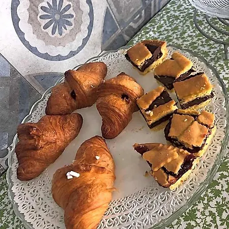 Lanterna Room&breakfast Oda ve Kahvaltı