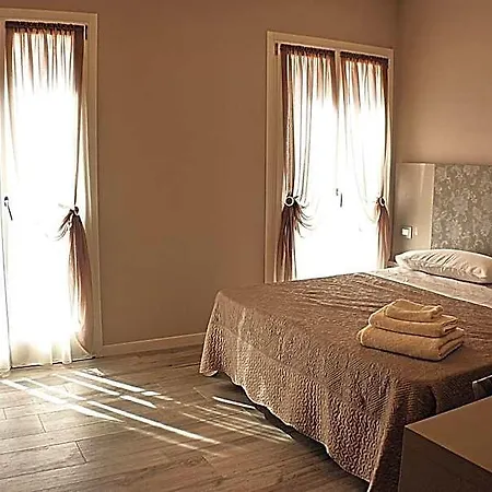 Lanterna Room&breakfast Oda ve Kahvaltı Carpi