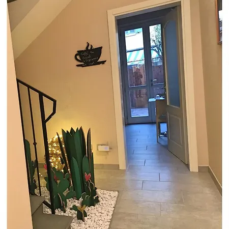 ベッド・アンド・ブレックファスト Lanterna Room&breakfast カルピ