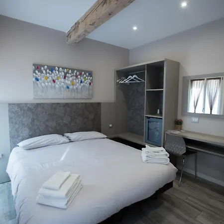 Oda ve Kahvaltı Lanterna Room&breakfast Carpi