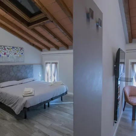 ベッド・アンド・ブレックファスト Lanterna Room&breakfast 4*