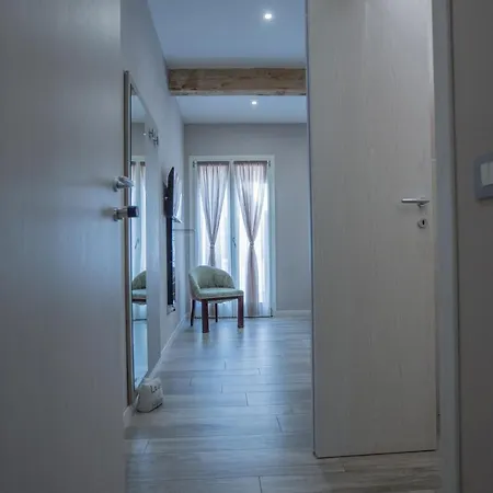 Lanterna Room&breakfast 4*