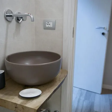 Lanterna Room&breakfast ベッド・アンド・ブレックファスト カルピ