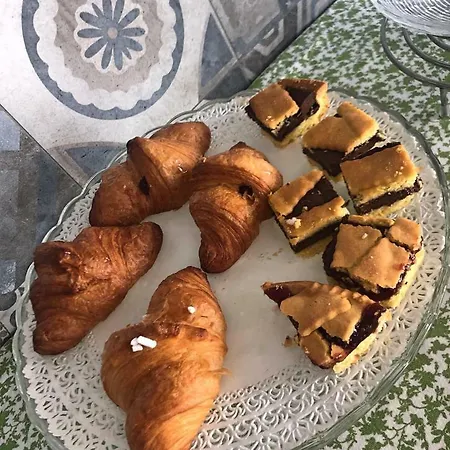 ベッド・アンド・ブレックファスト Lanterna Room&breakfast カルピ