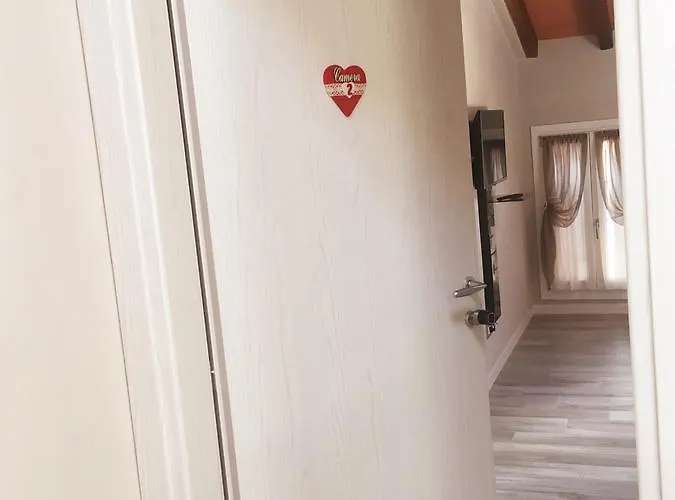 Lanterna Room&breakfast Bed & Breakfast Carpi