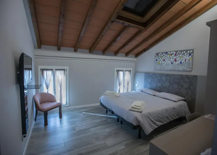 Lanterna Room&breakfast Bed & Breakfast 4*